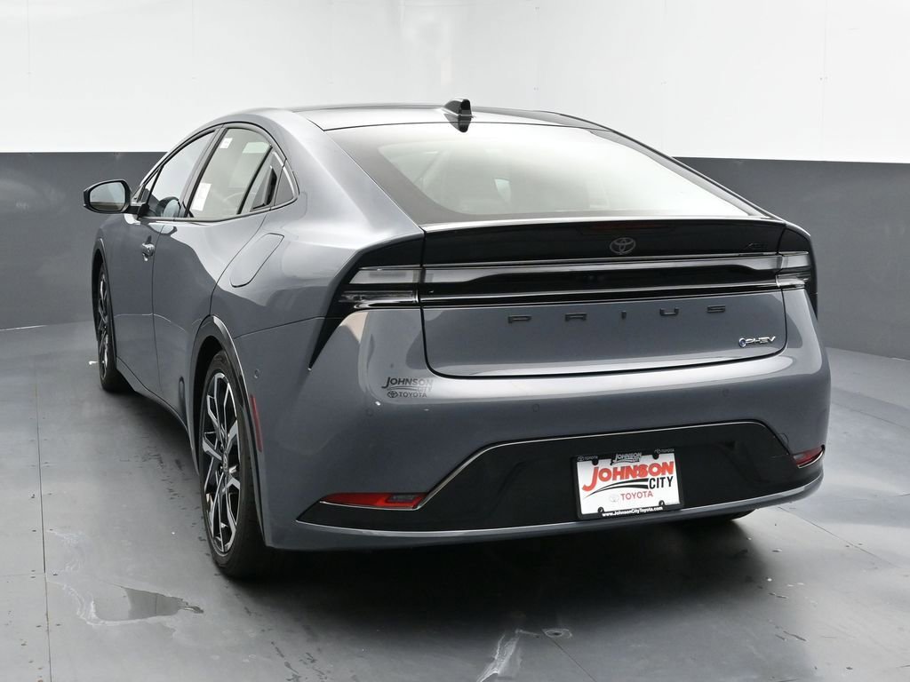 New 2025 Toyota Prius Plug-In Hybrid FWD image 6