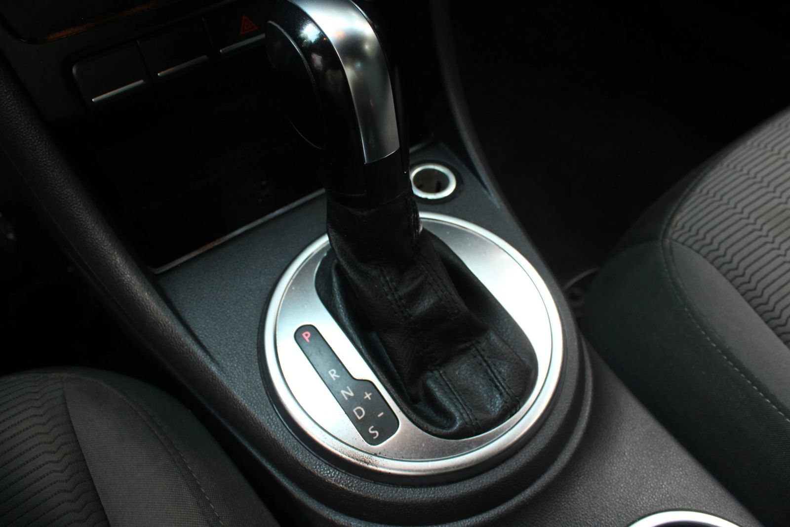 Used 2014 Volkswagen Beetle 1.8T FWD image 23