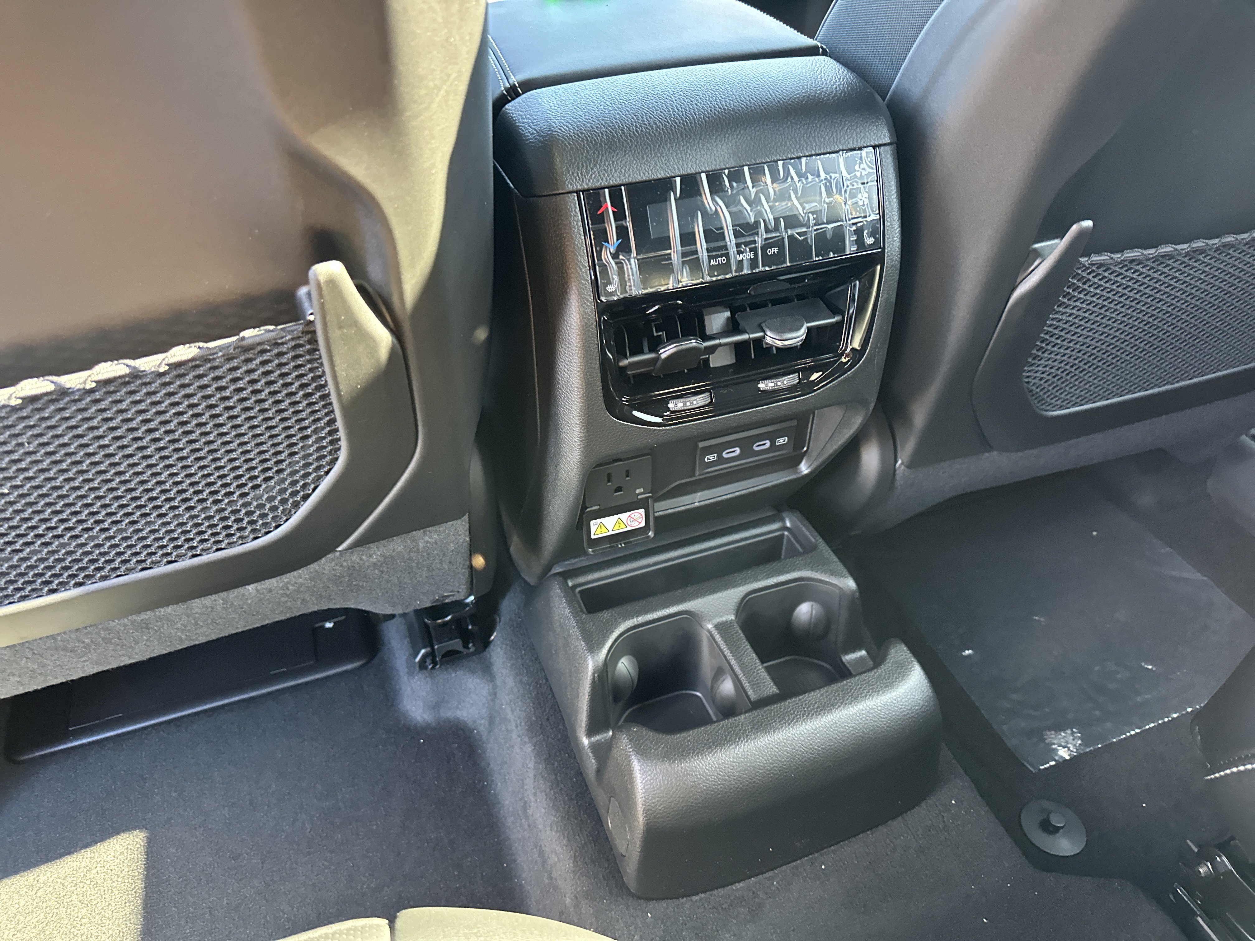 New 2027 Jeep Grand Cherokee L Limited AWD/4WD image 29