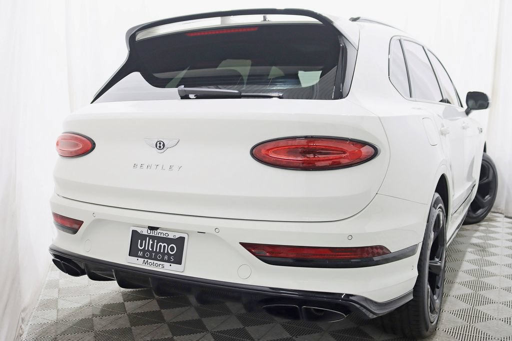 Used 2023 Bentley Bentayga AWD/4WD image 12
