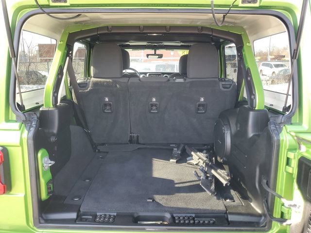 Used 2018 Jeep Wrangler Unlimited Sahara w/ Dual Top Group image 10