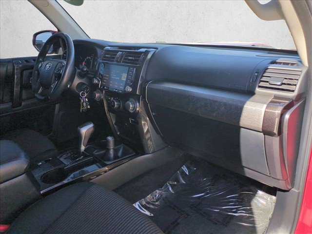 Certified 2020 Toyota 4Runner TRD Off-Road AWD/4WD image 21
