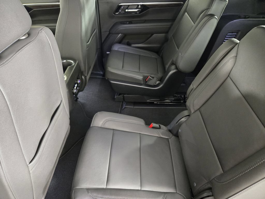 New 2026 Chevrolet Suburban LT w/ Comfort Package RWD image 33