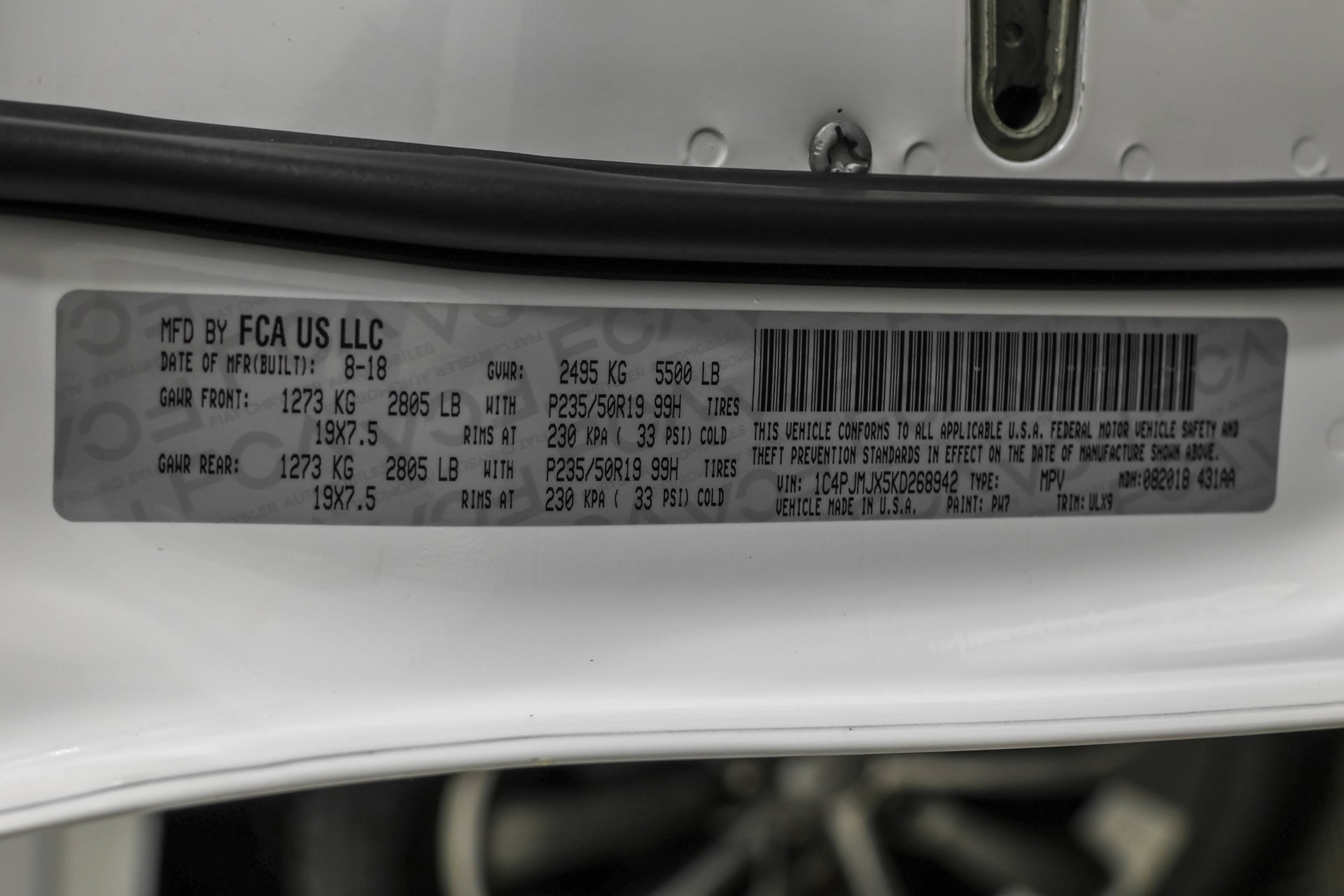 Used 2019 Jeep Cherokee Overland w/ Technology Group AWD/4WD image 51