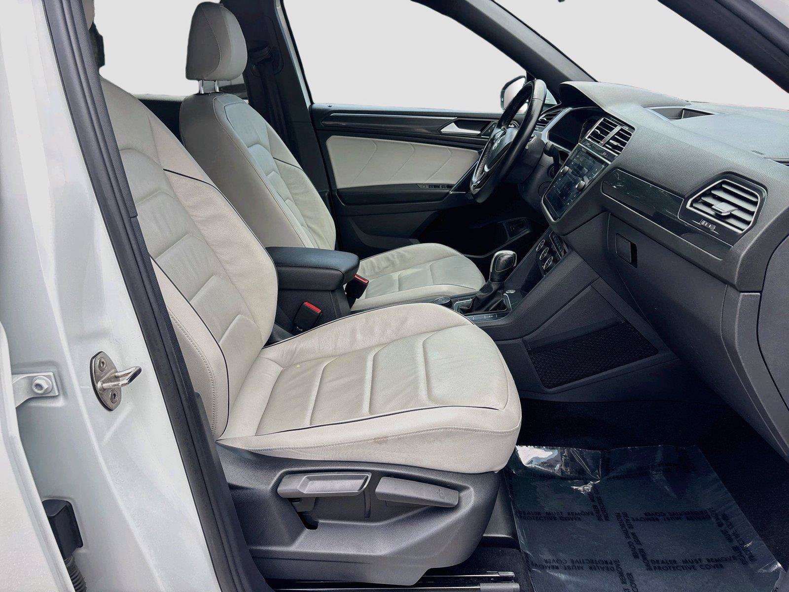 Used 2020 Volkswagen Tiguan SEL Premium R-Line w/ 3rd Row Seat Package AWD/4WD image 27