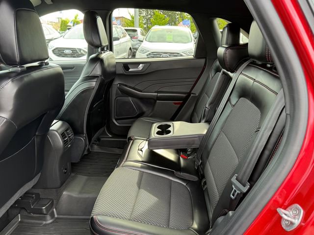 Certified 2024 Ford Escape ST-Line w/ Tech Pack #1 AWD/4WD image 9