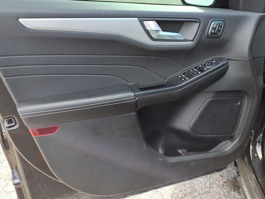 Used 2023 Ford Escape Platinum image 13