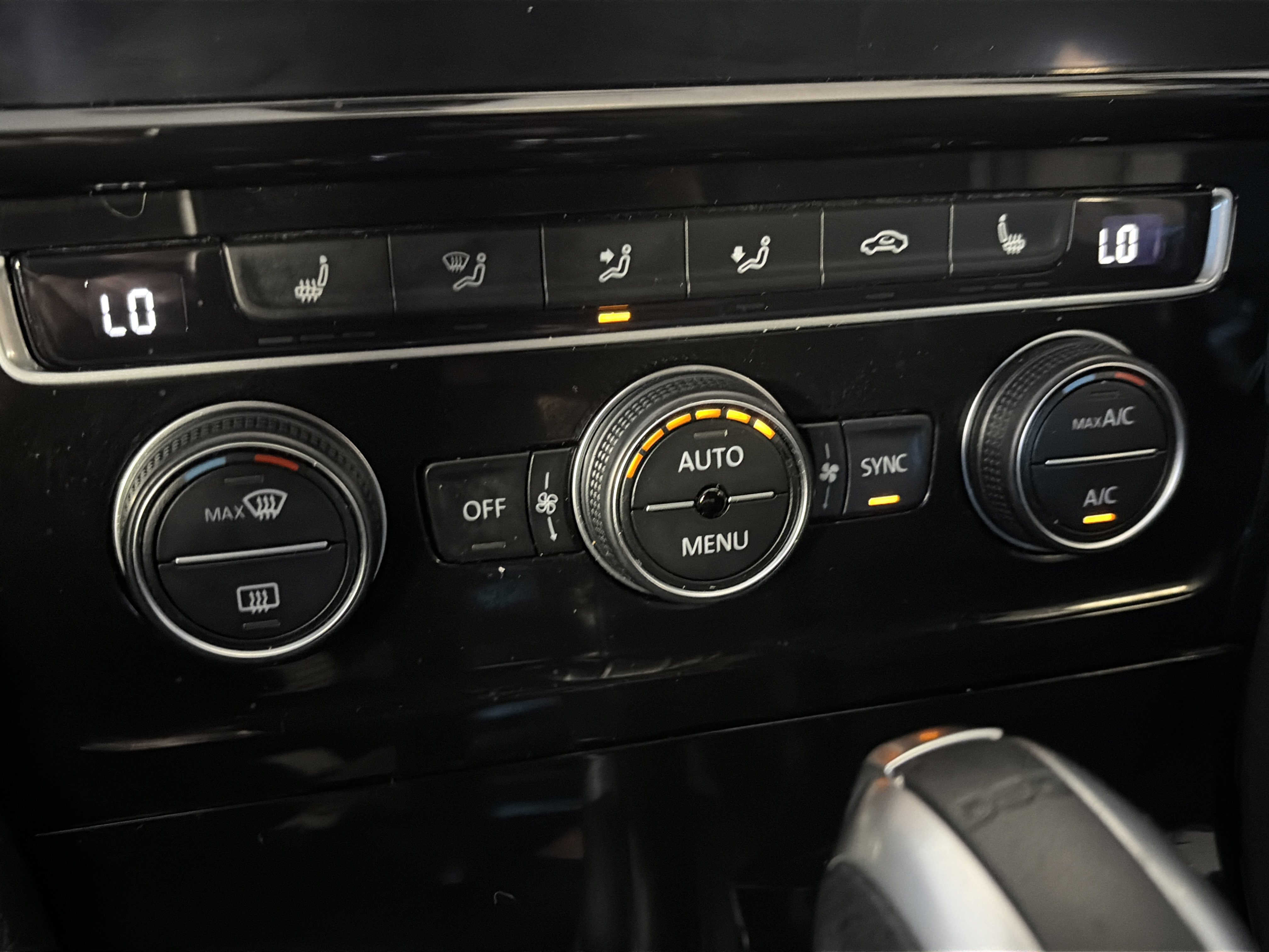 Used 2018 Volkswagen Golf R DCC & Navigation 4Motion image 46