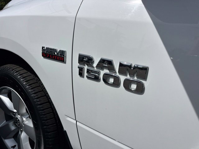 Used 2017 RAM 1500 Classic SLT w/ SLT Plus D←cor Group AWD/4WD image 25