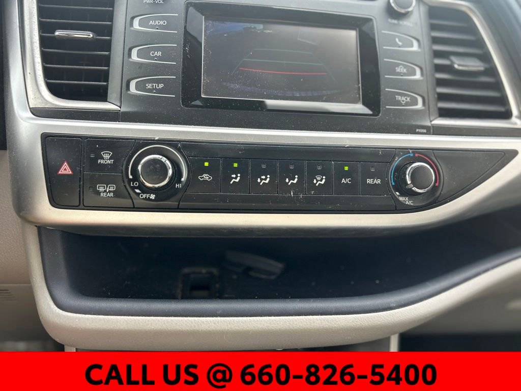 Used 2018 Toyota Highlander LE w/ Protection Package #3 AWD/4WD image 18