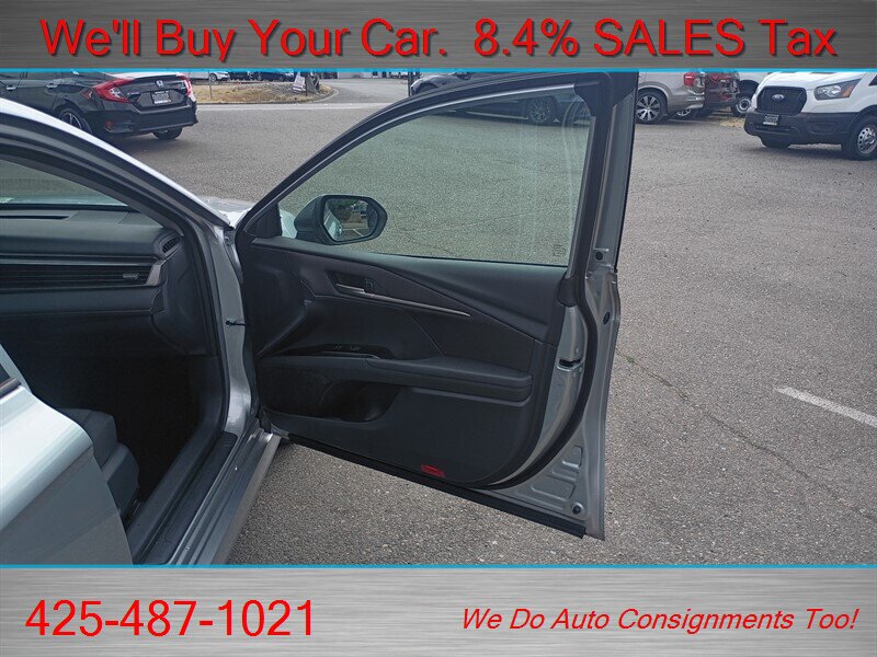 Used 2026 Toyota Camry LE FWD image 11