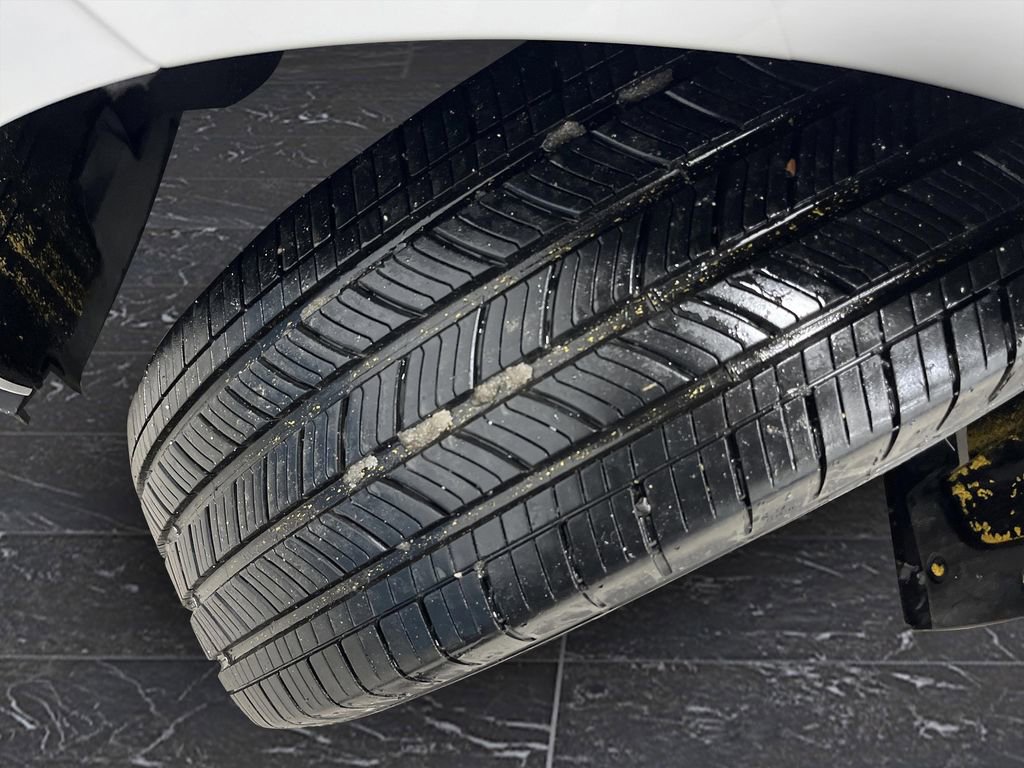 Used 2024 Toyota Sienna XSE image 38