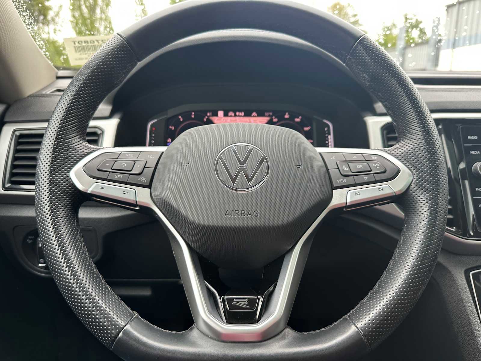 Used 2023 Volkswagen Atlas SEL Premium AWD/4WD image 25
