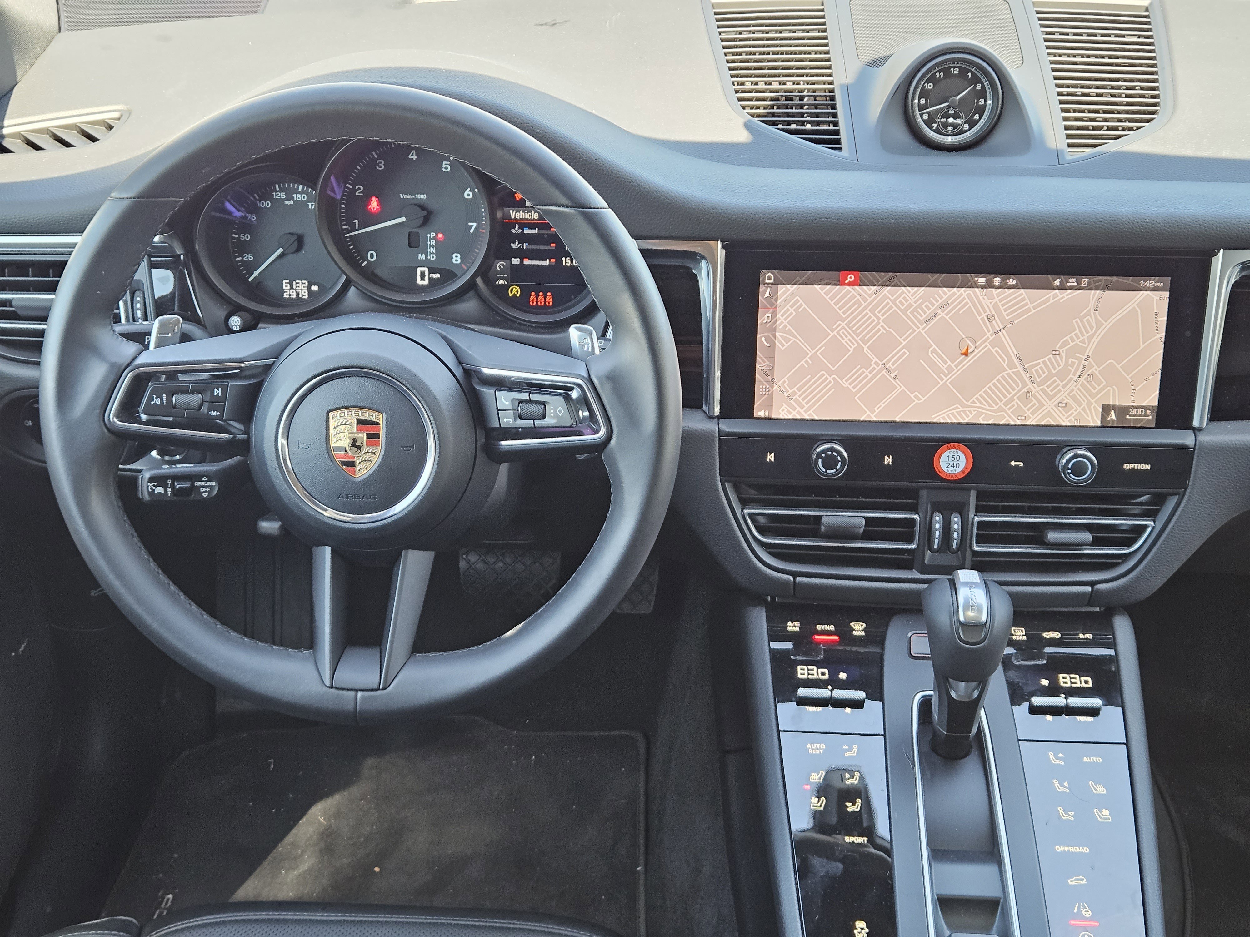 Used 2026 Porsche Macan image 25