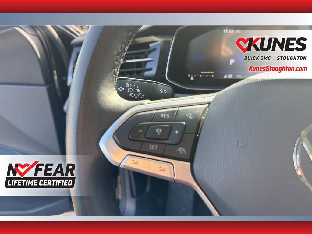 Used 2025 Volkswagen Jetta SE image 25