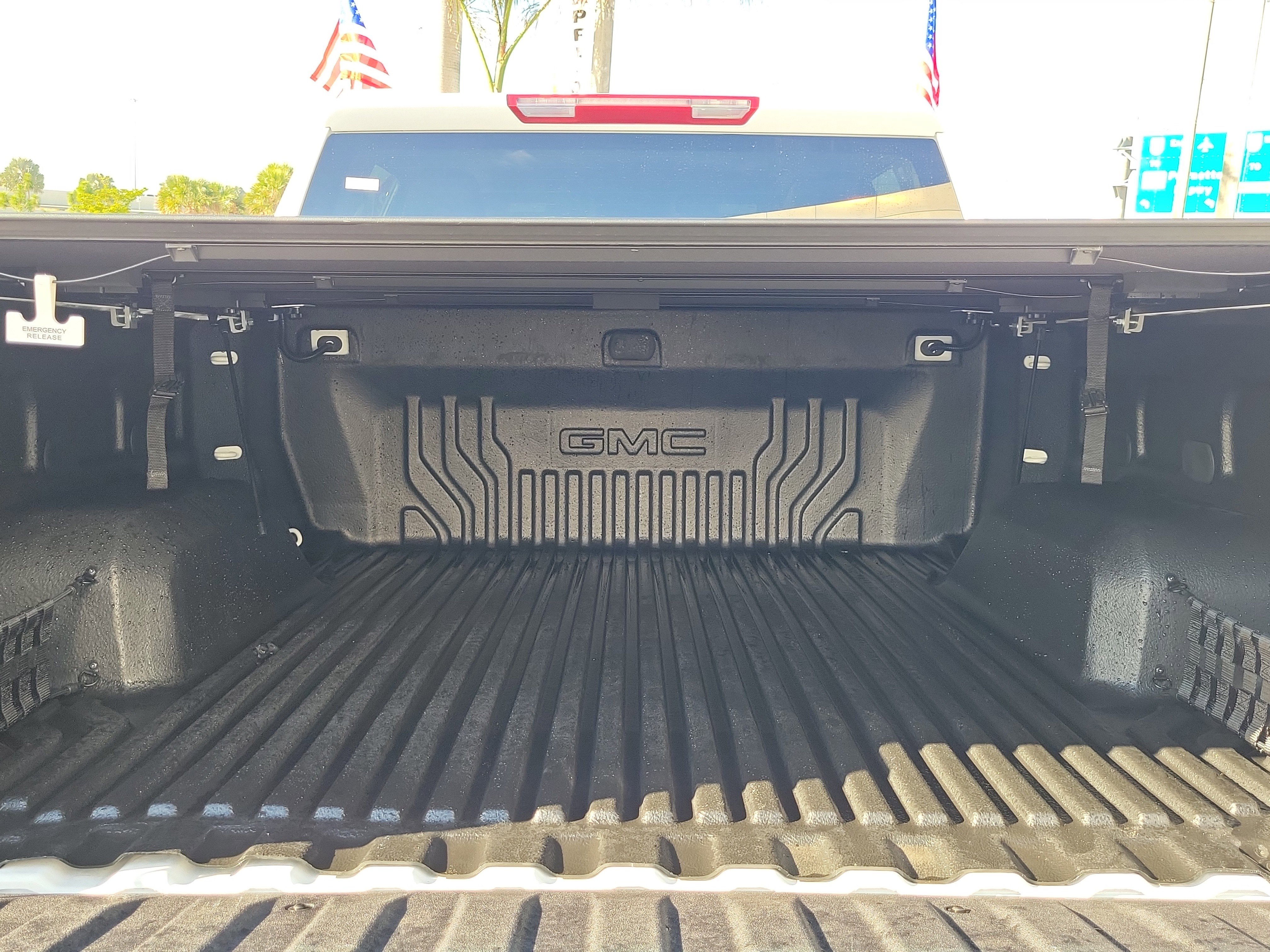 Used 2025 GMC Sierra 1500 Elevation image 10