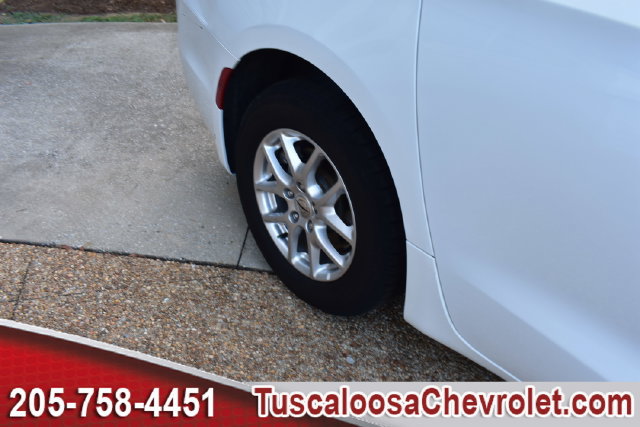 Used 2024 Chrysler Pacifica Touring-L FWD image 17