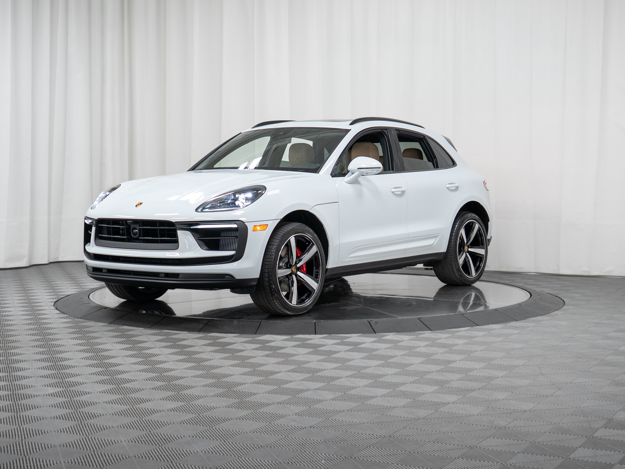 New 2026 Porsche Macan S AWD/4WD image 33