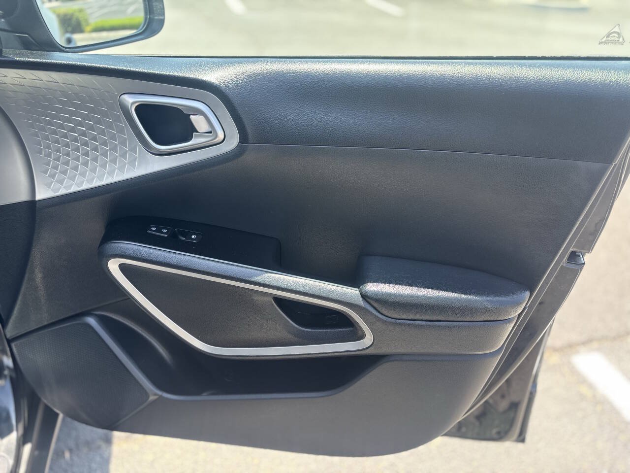 Used 2023 Kia Soul LX w/ LX Technology Package FWD image 13