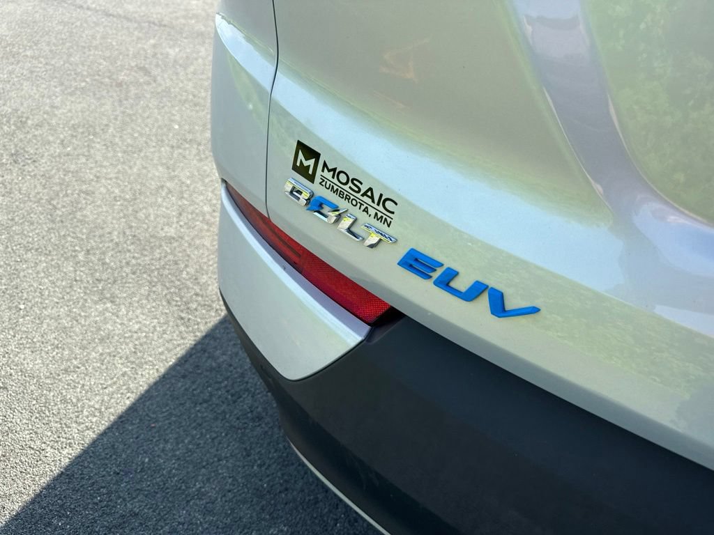 Used 2023 Chevrolet Bolt EUV LT w/ Driver Confidence Package FWD image 18