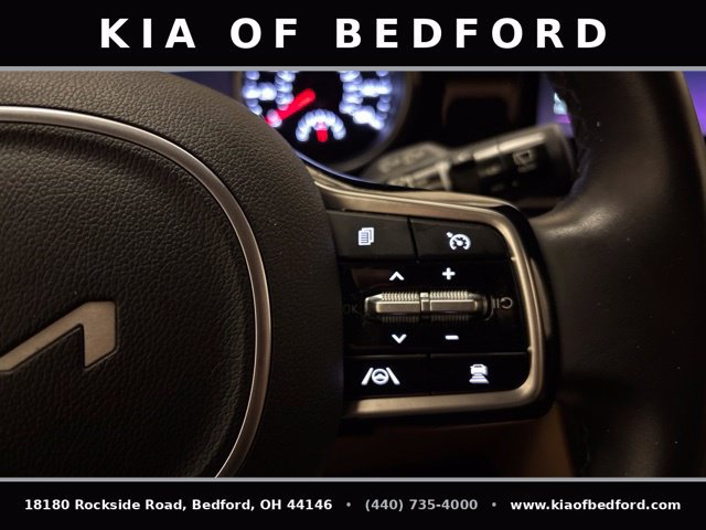Certified 2024 Kia Carnival EX FWD image 20