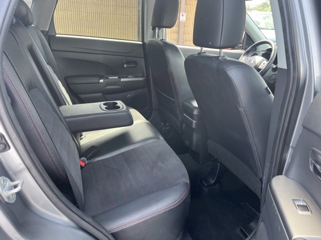 Used 2023 Mitsubishi Outlander Sport SE image 12