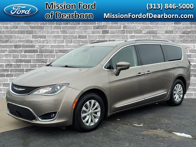 Used 2018 Chrysler Pacifica Touring-L w/ Advanced Safetytec Group