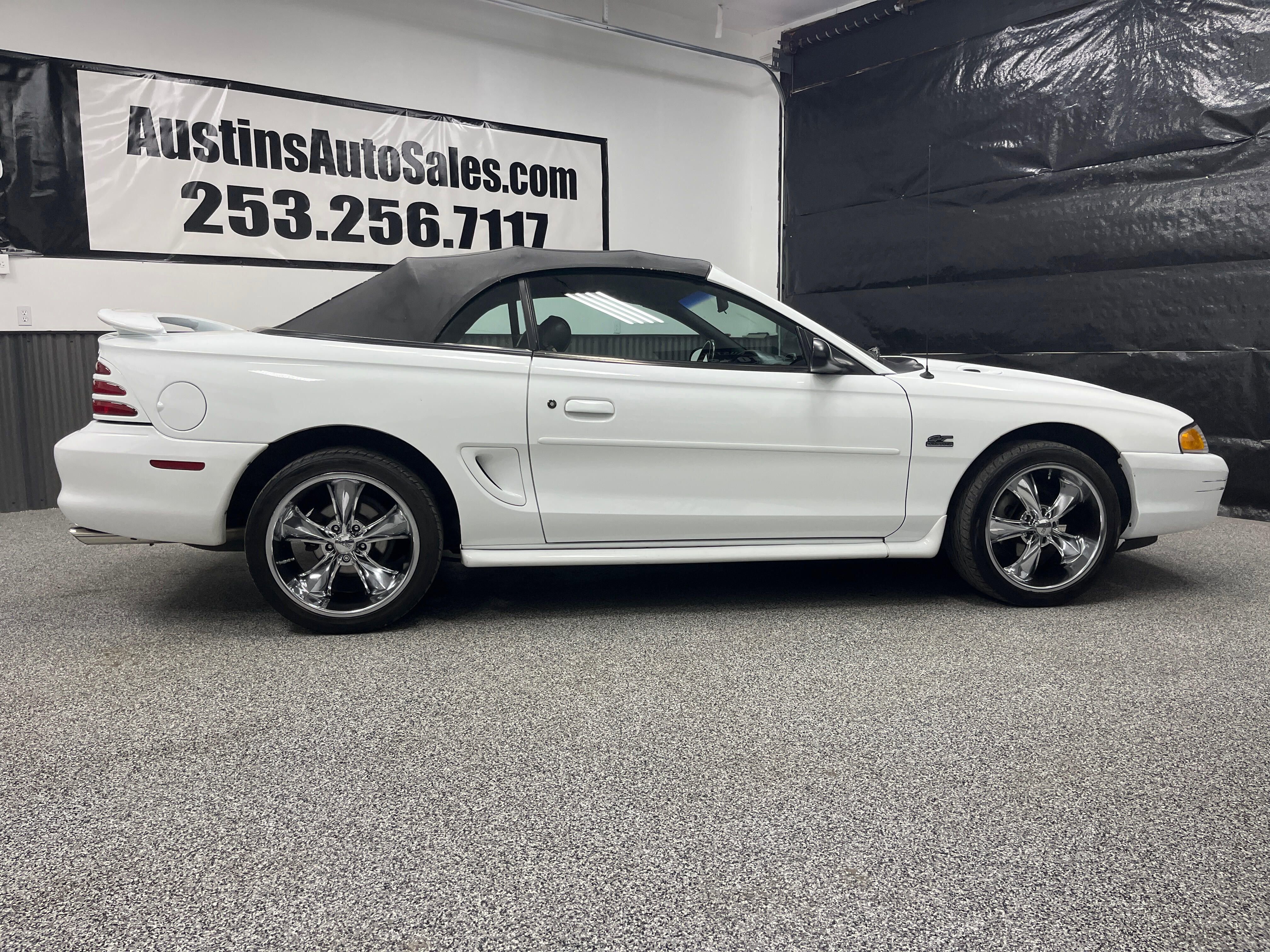 Used 1995 Ford Mustang GT RWD image 2