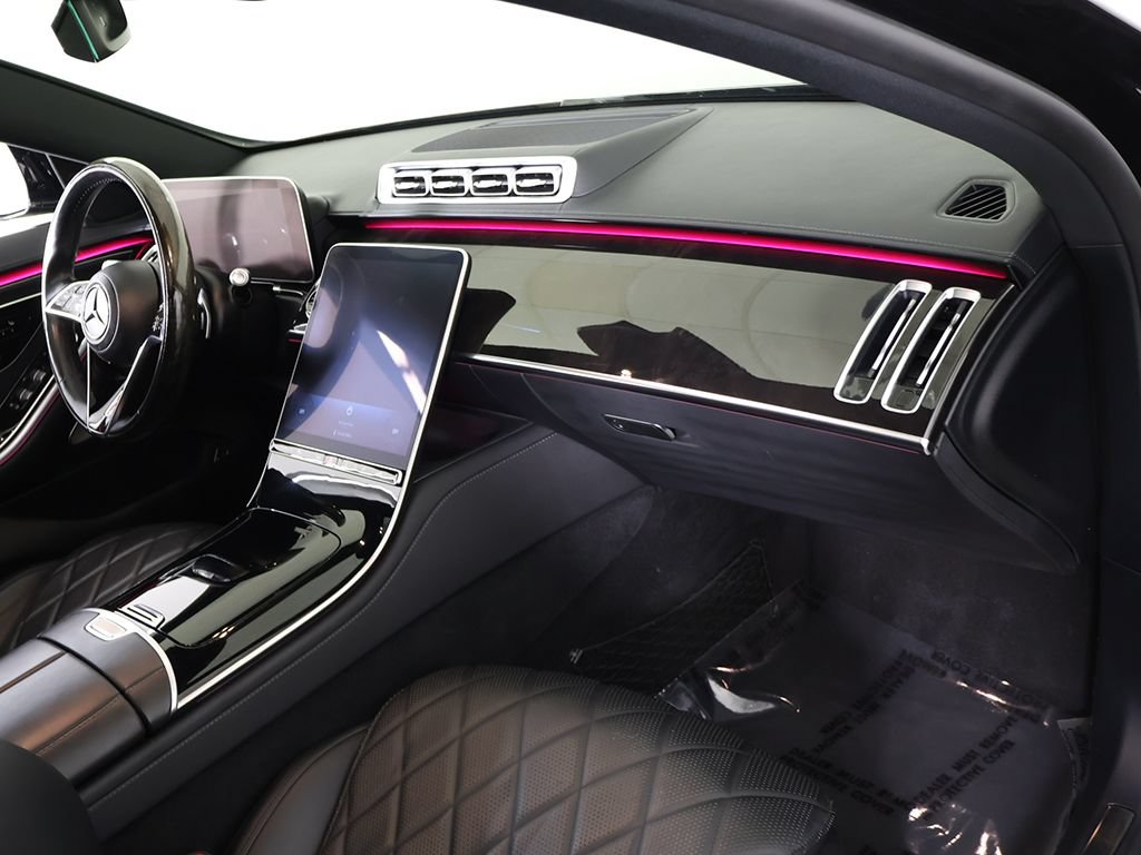 Used 2021 Mercedes-Benz S 580 4MATIC Sedan w/ AMG Line image 32