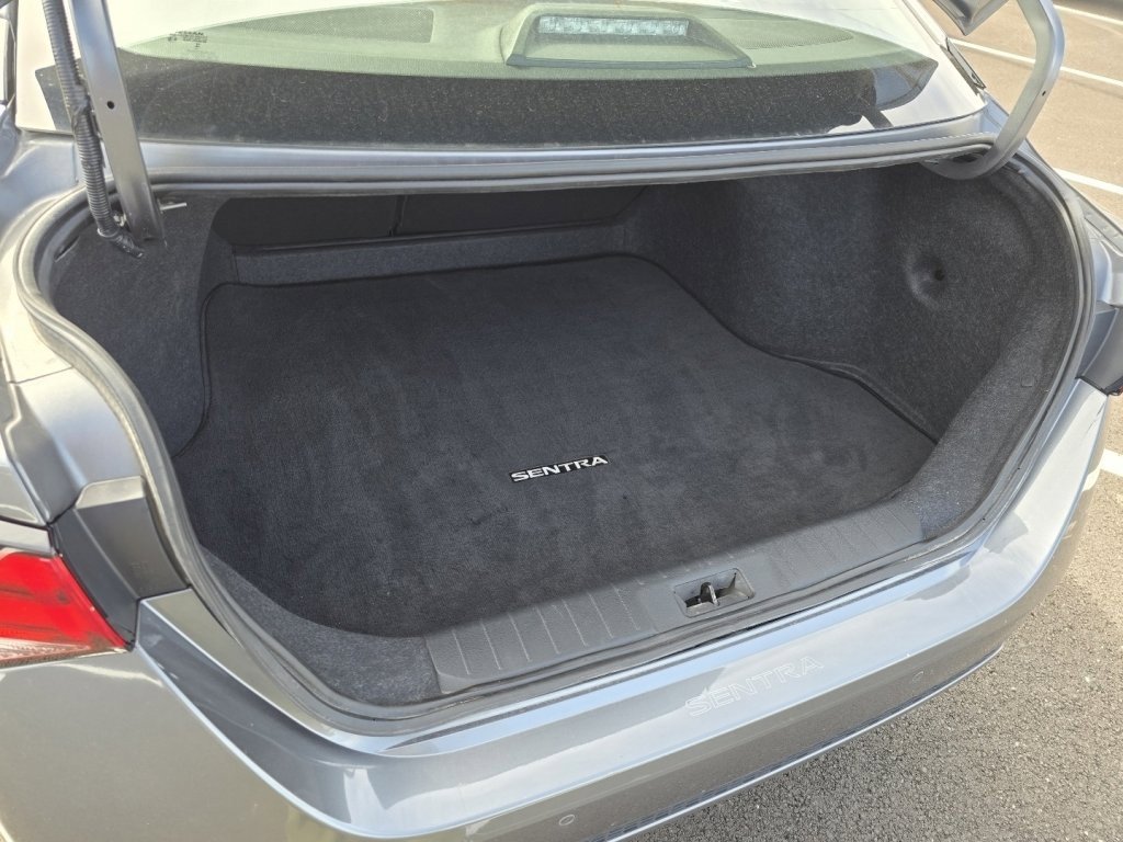 Used 2023 Nissan Sentra SV w/ SV Premium Package image 15