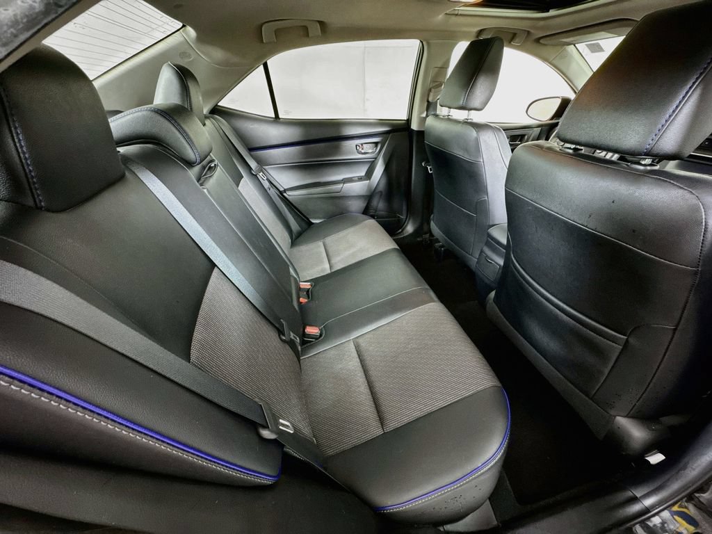 Used 2017 Toyota Corolla SE w/ Carpet Mat Package (TMS) FWD image 25