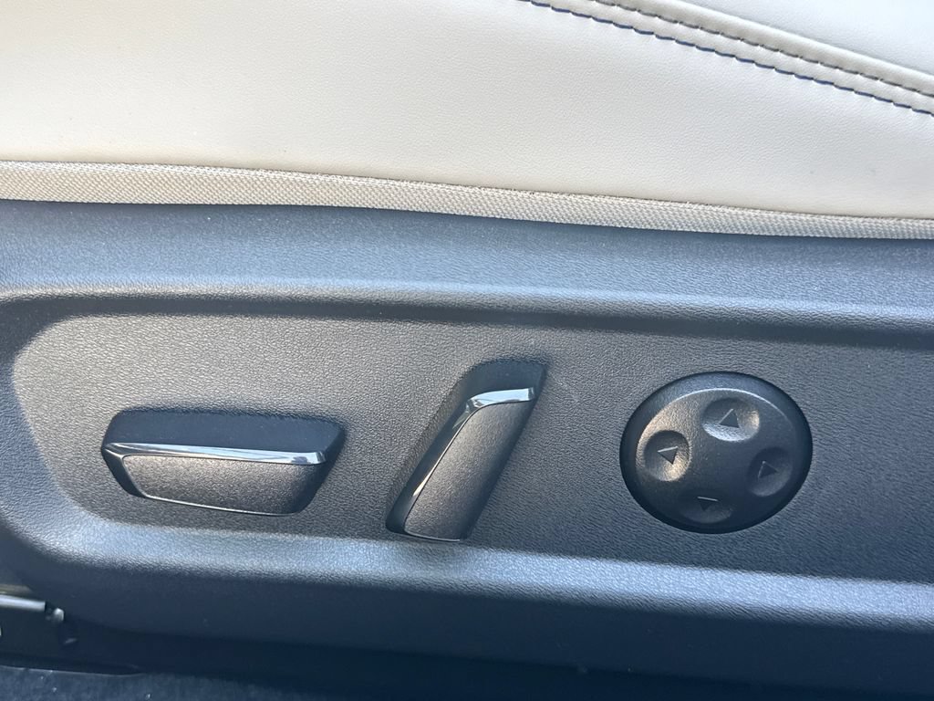 New 2026 Nissan Sentra SL w/ Floor Mat Package FWD image 33