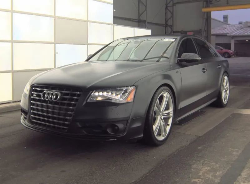 Used 2013 Audi S8 w/ Full Leather Pkg image 1