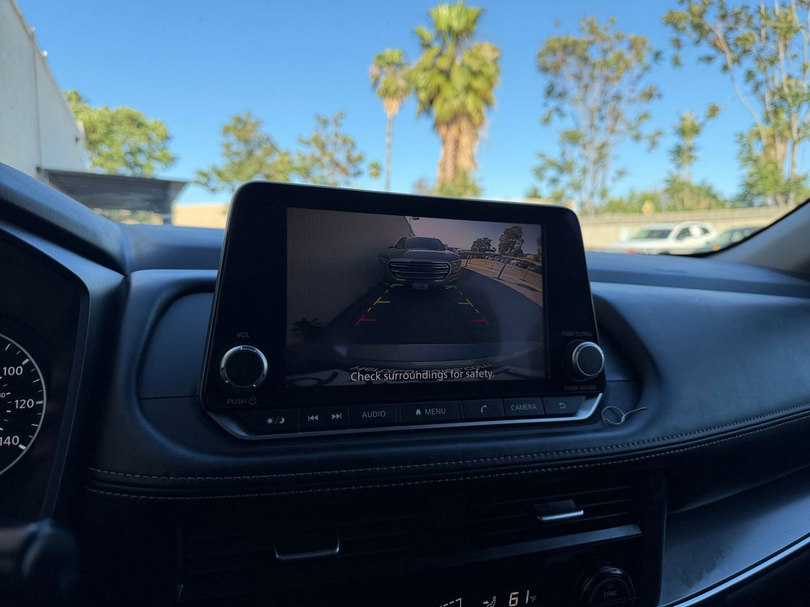 Used 2025 Nissan Rogue SV image 25