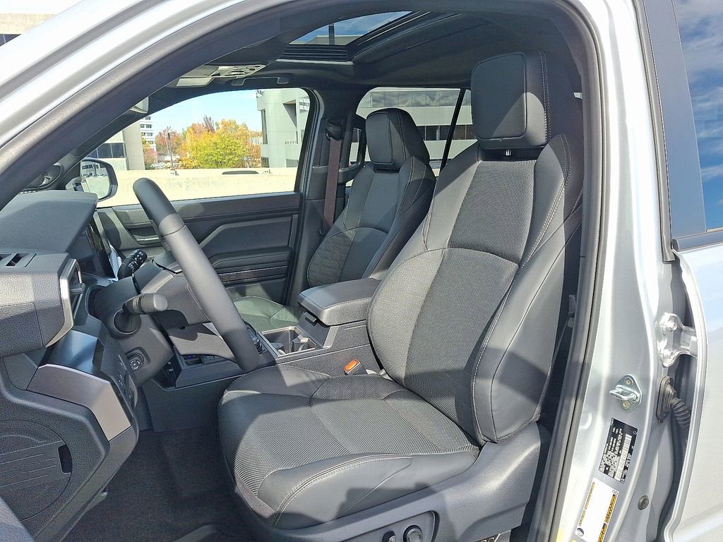 Used 2025 Toyota 4Runner TRD Off-Road Premium image 16