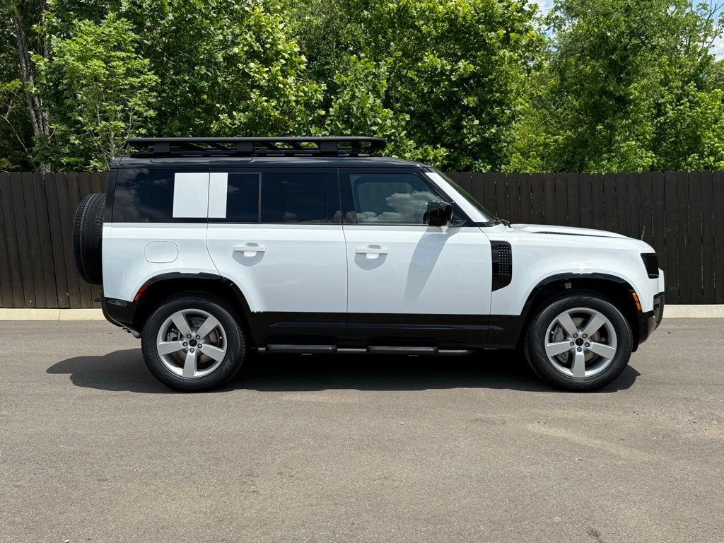 New 2026 Land Rover Defender 110 X-Dynamic SE AWD/4WD image 6