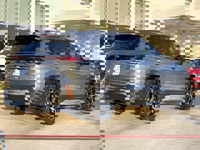 New 2025 Volkswagen Tiguan SE image 8