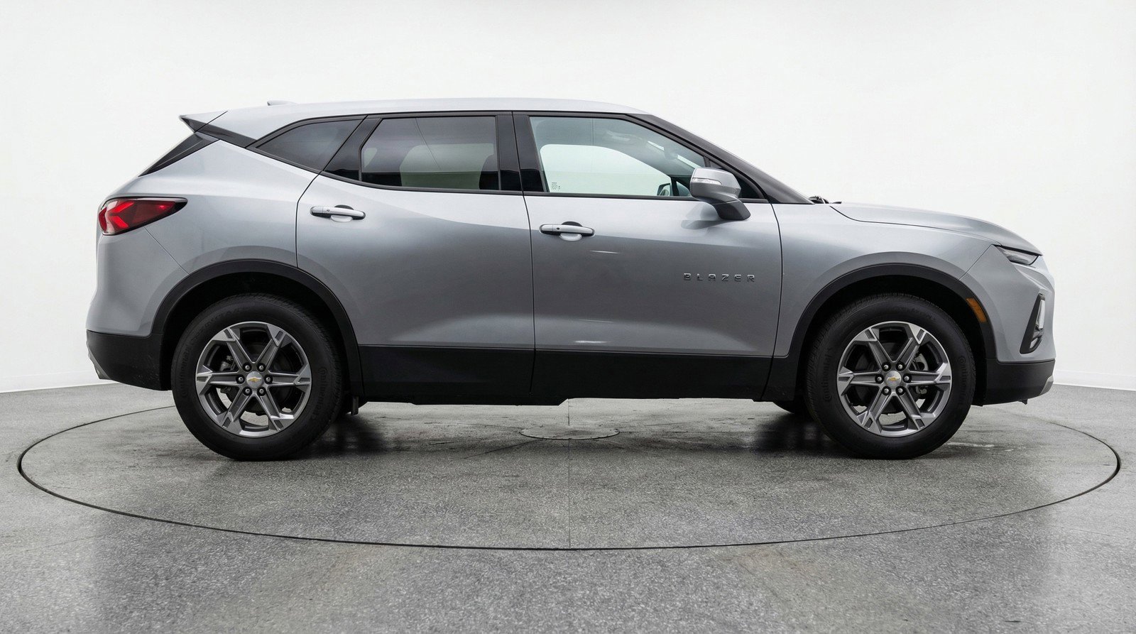 Used 2025 Chevrolet Blazer LT image 11