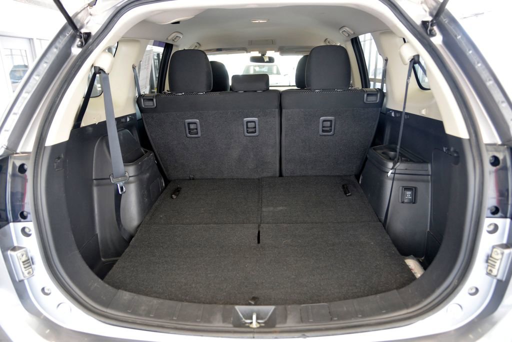 Used 2019 Mitsubishi Outlander ES image 30