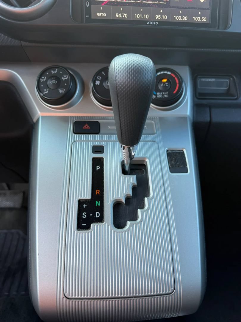 Used 2010 Scion xB FWD image 24