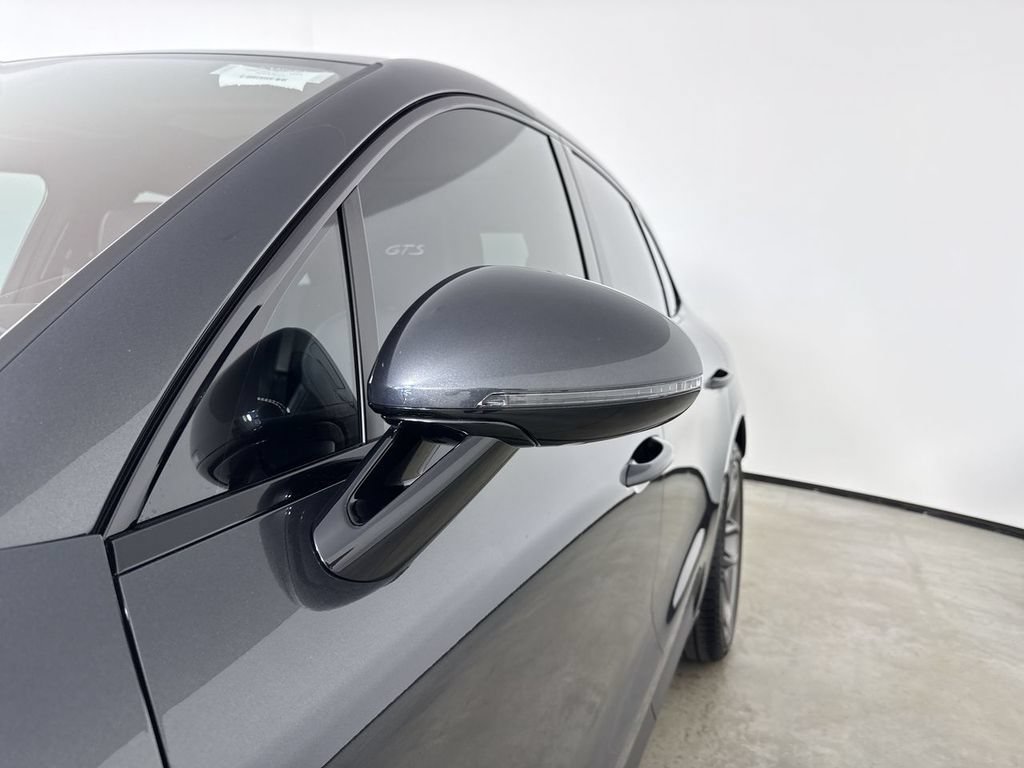 Certified 2025 Porsche Macan GTS AWD/4WD image 12
