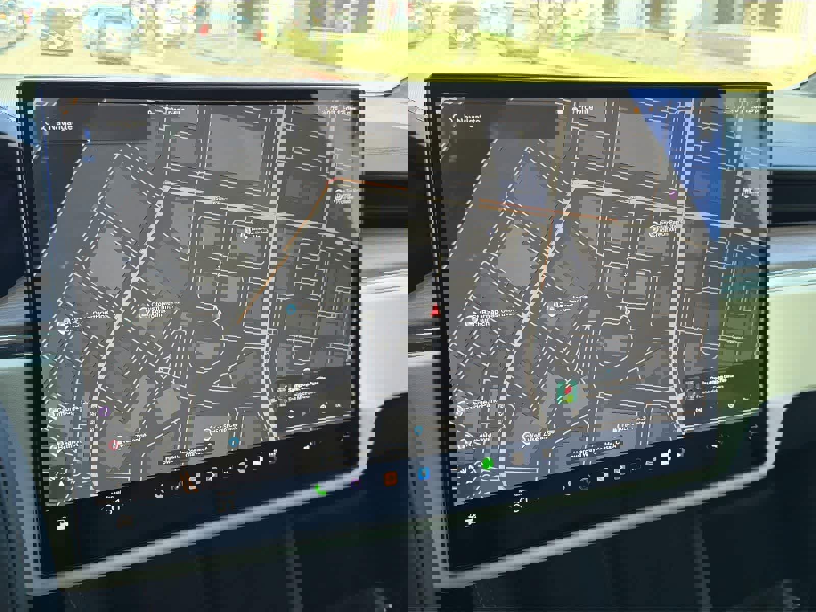 Used 2024 Tesla Model X image 15