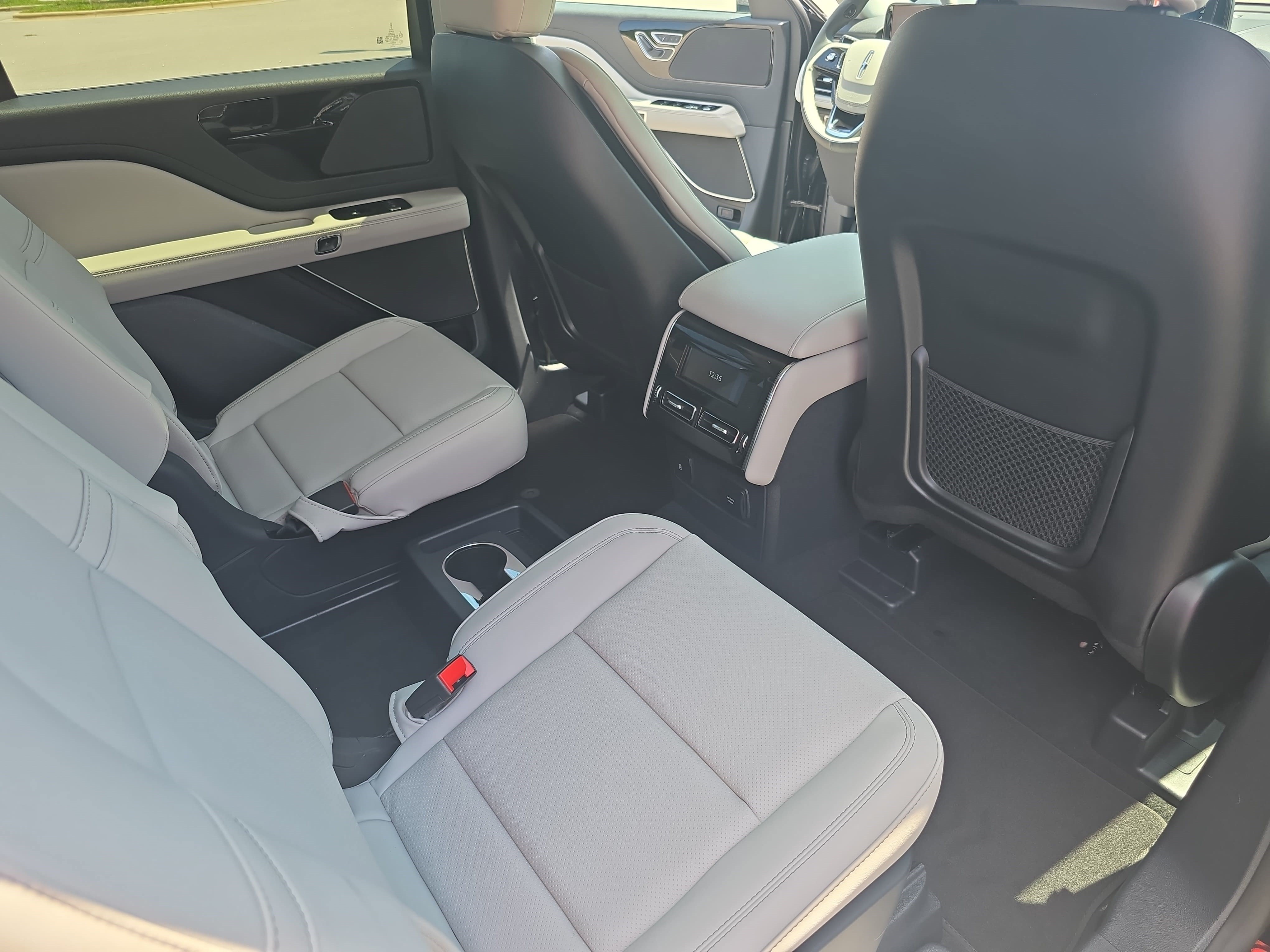 New 2026 Lincoln Aviator AWD image 11