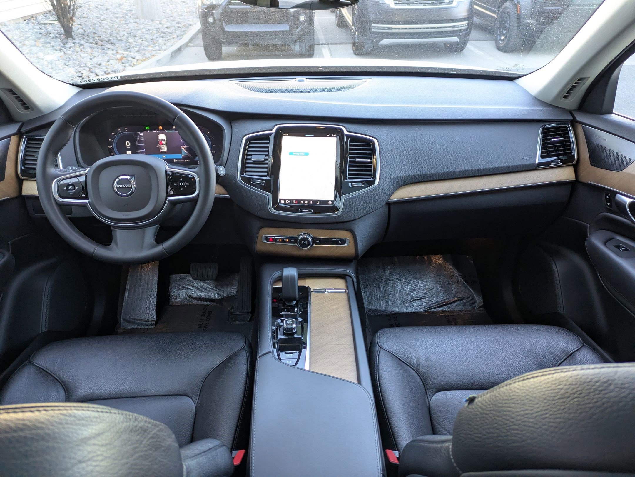 Used 2023 Volvo XC90 B6 Plus w/ Protection Package Premier image 27