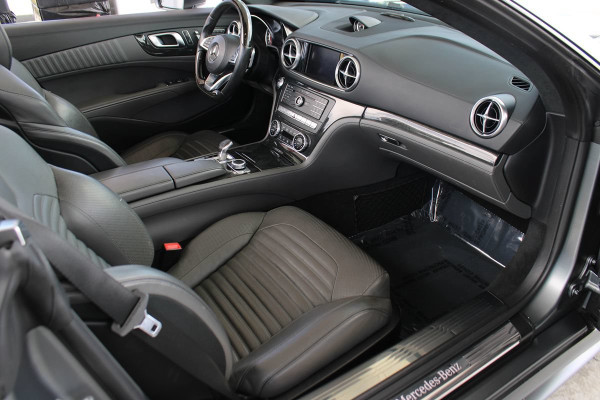 Used 2017 Mercedes-Benz SL 550 image 21