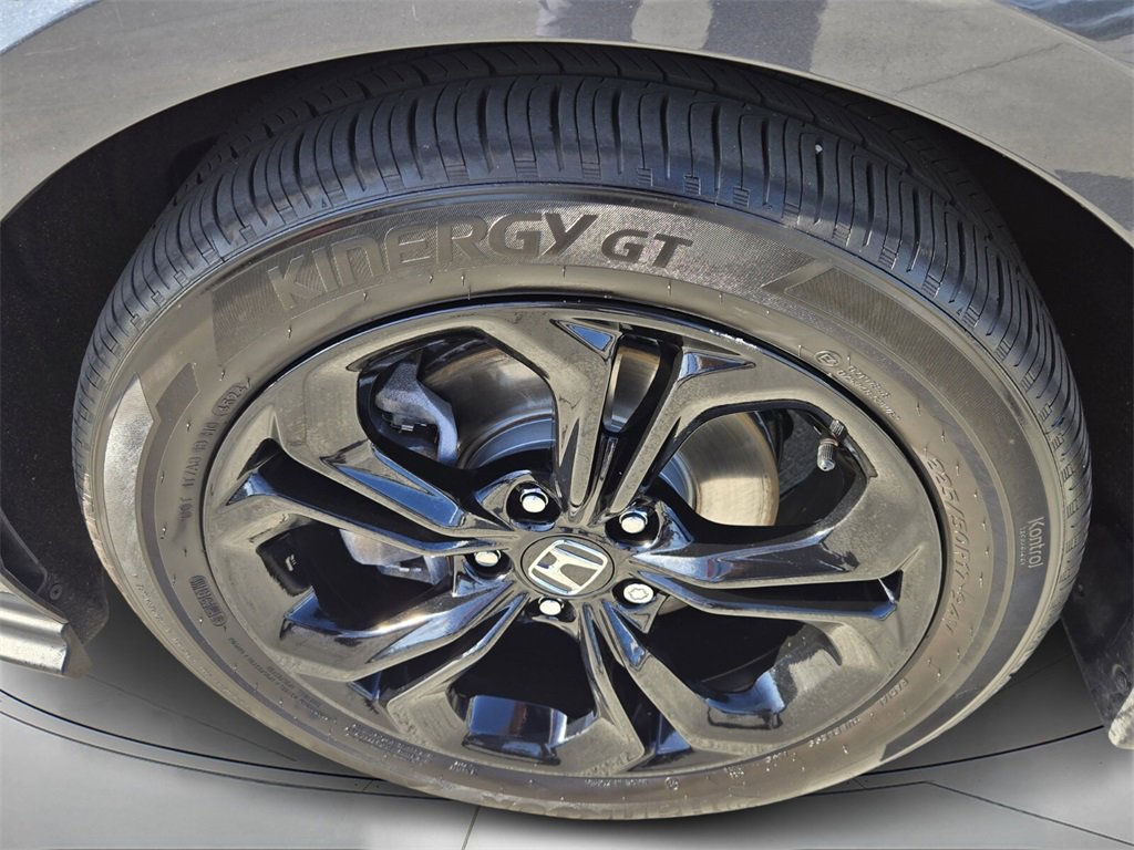 Certified 2025 Honda Accord SE image 9