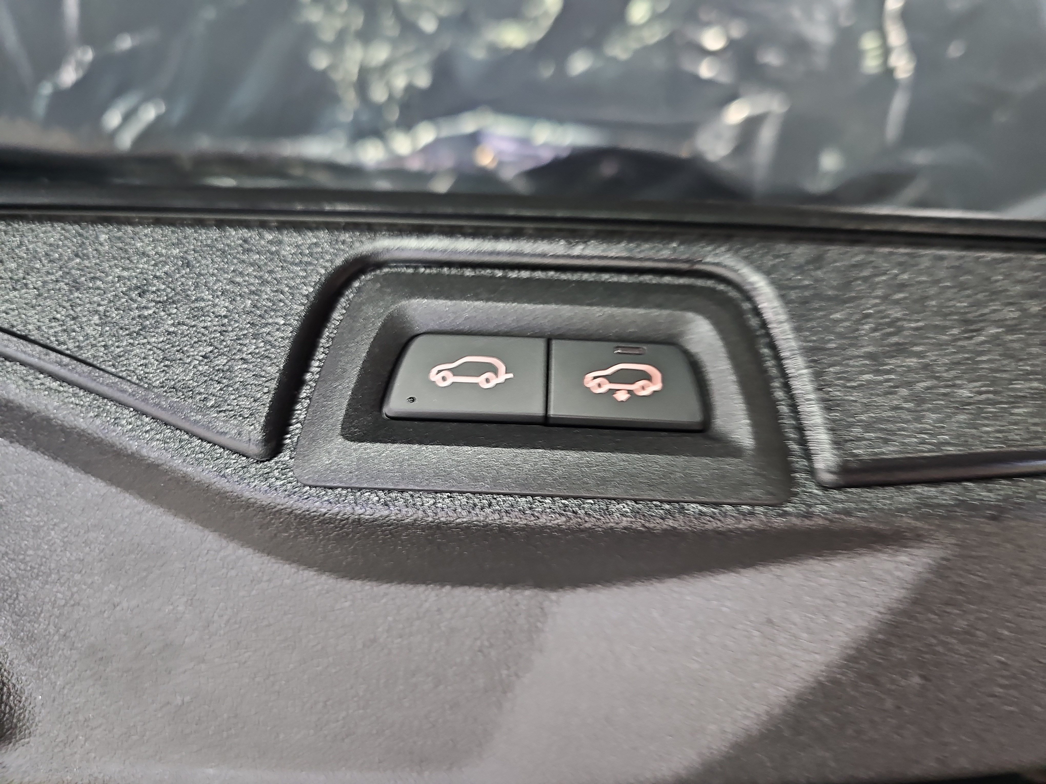 New 2026 BMW X5 xDrive40i w/ Off-Road Package AWD/4WD image 13