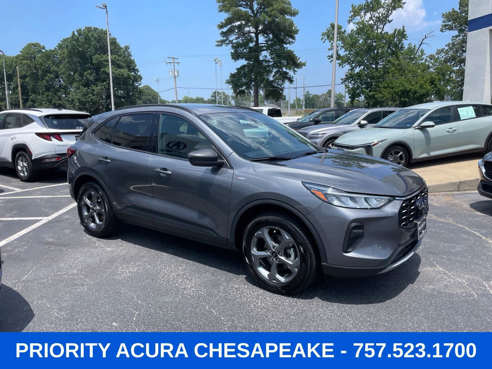 Used 2025 Ford Escape ST-Line AWD/4WD image 2