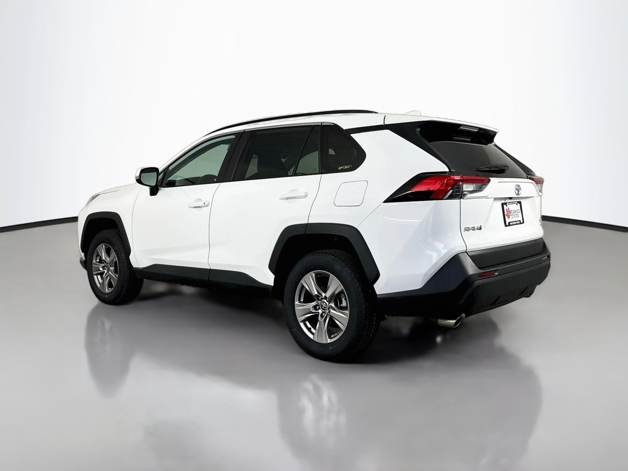 Certified 2023 Toyota RAV4 XLE w/ Convenience Package AWD/4WD image 5