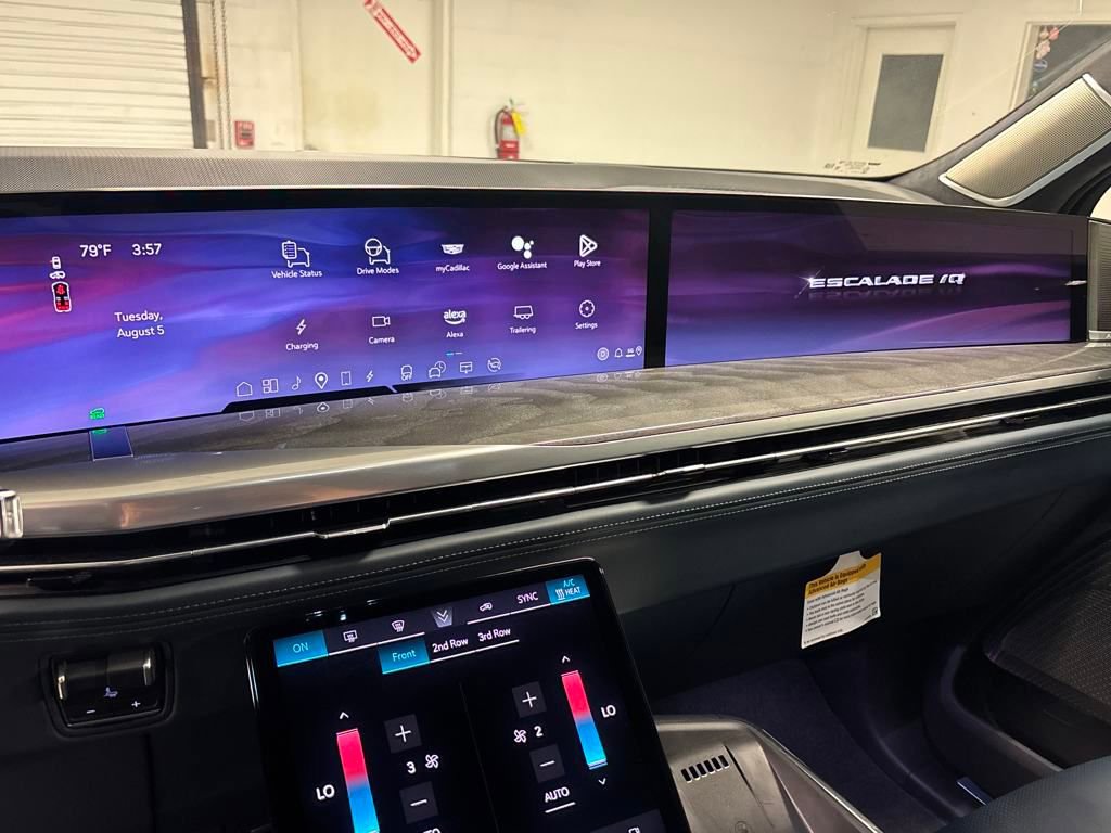 New 2025 Cadillac Escalade IQ Sport 2 image 34